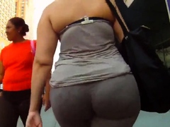 Bubble Butt Latina