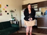 Close up MILF masturbation